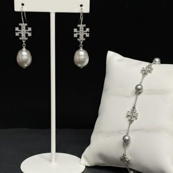 Tory Burch Jewelry - Tory Burch silver pearl 2 piece set